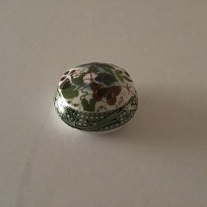 VINTAGE BONE CHINA COLLECTIBLE BOX